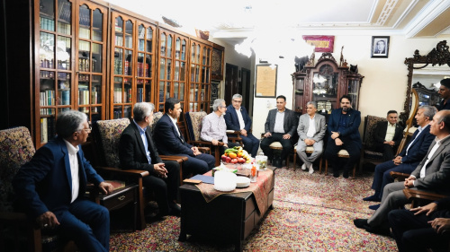 دیدار رئیس سازمان نظام مهندسی ساختمان کشور با بنیان‌گذار سازمان استان هرمزگان